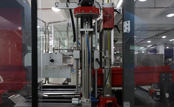 一字型自動(dòng)封箱機(jī),封箱機(jī)廠(chǎng)家,封箱機(jī)